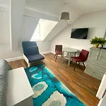 Apartament 6 New Street 3 *