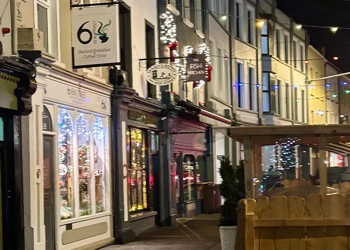6 New Street 3 * Bantry